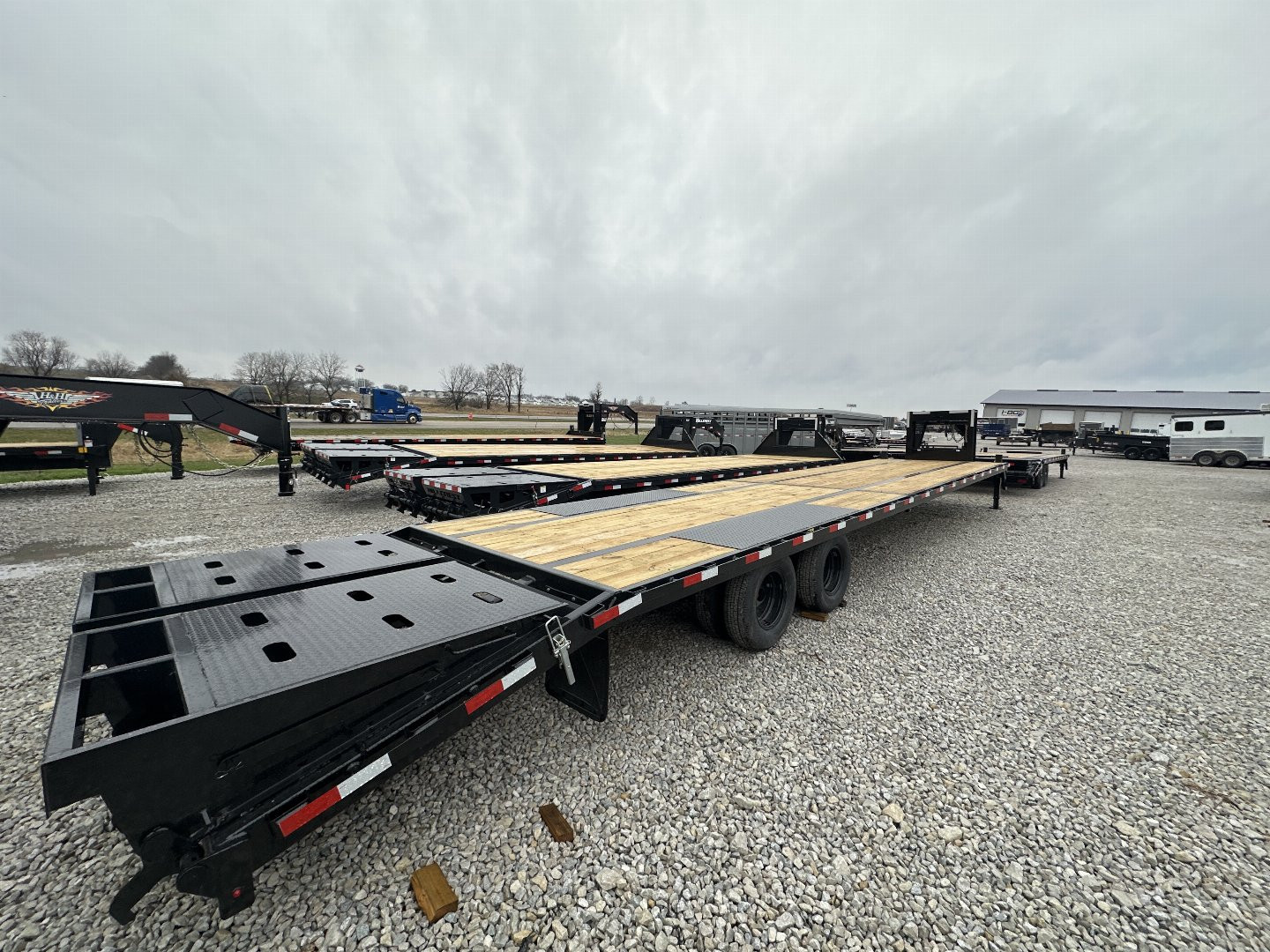 New 2025 H&H Trailers 102"x35'+5' 24k Heavy Duty Low Profile Dovetail Super Deluxe Ramps Gooseneck Deckover Flatbed Trailer