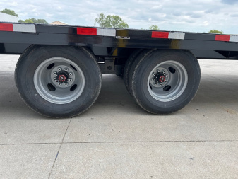 New 2025 H&H Trailers 102"x25'+5' 24K Heavy Duty Low Profile Dovetail Super Deluxe Ramps Gooseneck Deckover Trailer