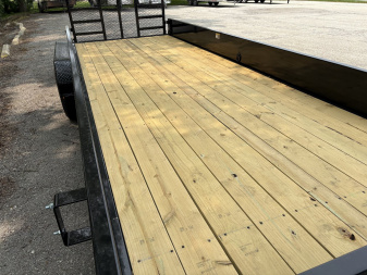 New 2025 H&H 82" x 20' 10k Solid Side w/Ladder Gate