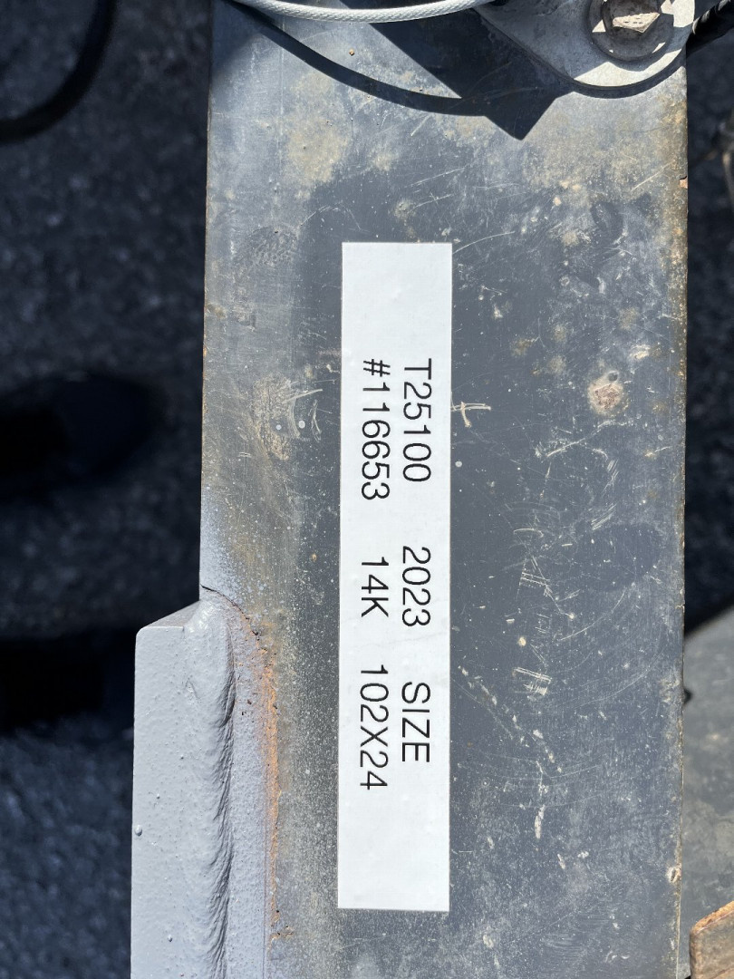 Used 2023 Lamar Trailers 8.5x24 Power Tilt 14k Deckover Trailer