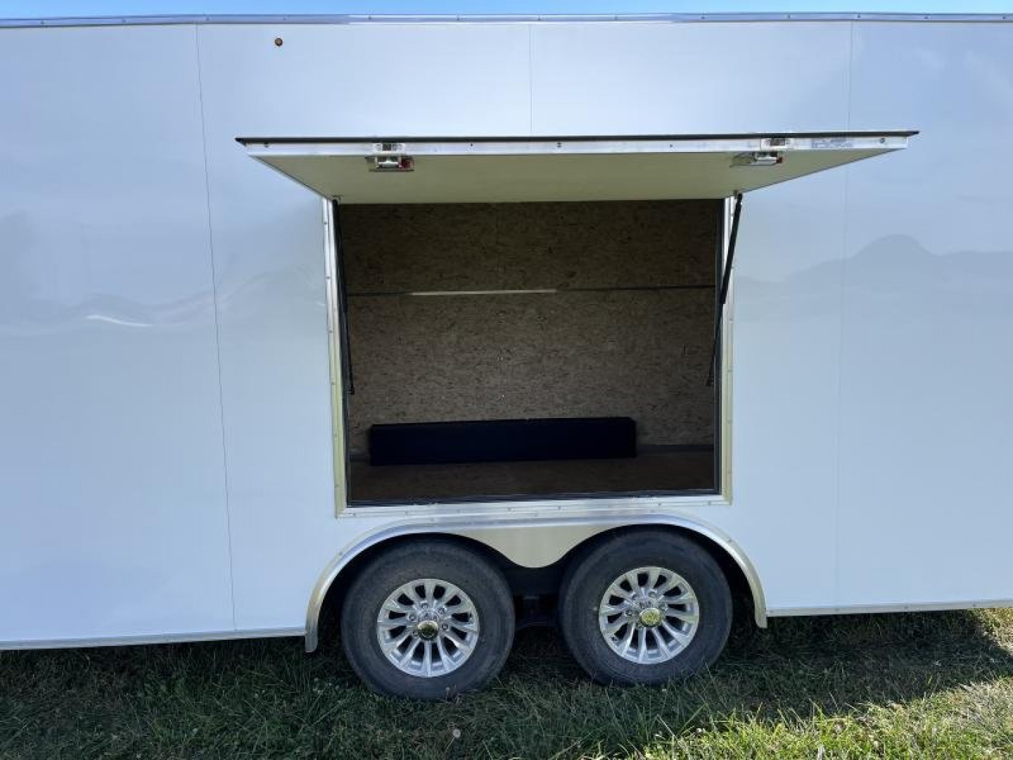 New 2025 H &H 8.5x20x84 HH Series Cargo Trailer 10K