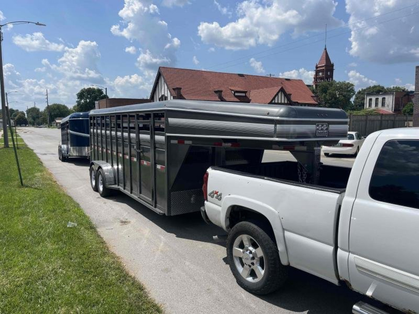 New 2024 SS Duraline Livestock Gooseneck 6'8 x6'6 x20' 14K Center Gate Vents Spare Rubber Bumper Stock / Stock Combo Trailer