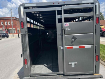 New 2024 SS Duraline Livestock Gooseneck 6'8 x6'6 x20' 14K Center Gate Vents Spare Rubber Bumper Stock / Stock Combo Trailer