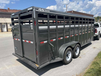 New 2024 SS Duraline Livestock Gooseneck 6'8 x6'6 x20' 14K Center Gate Vents Spare Rubber Bumper Stock / Stock Combo Trailer