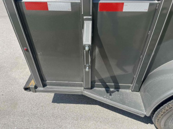 New 2024 SS Duraline Livestock Gooseneck 6'8 x6'6 x20' 14K Center Gate Vents Spare Rubber Bumper Stock / Stock Combo Trailer