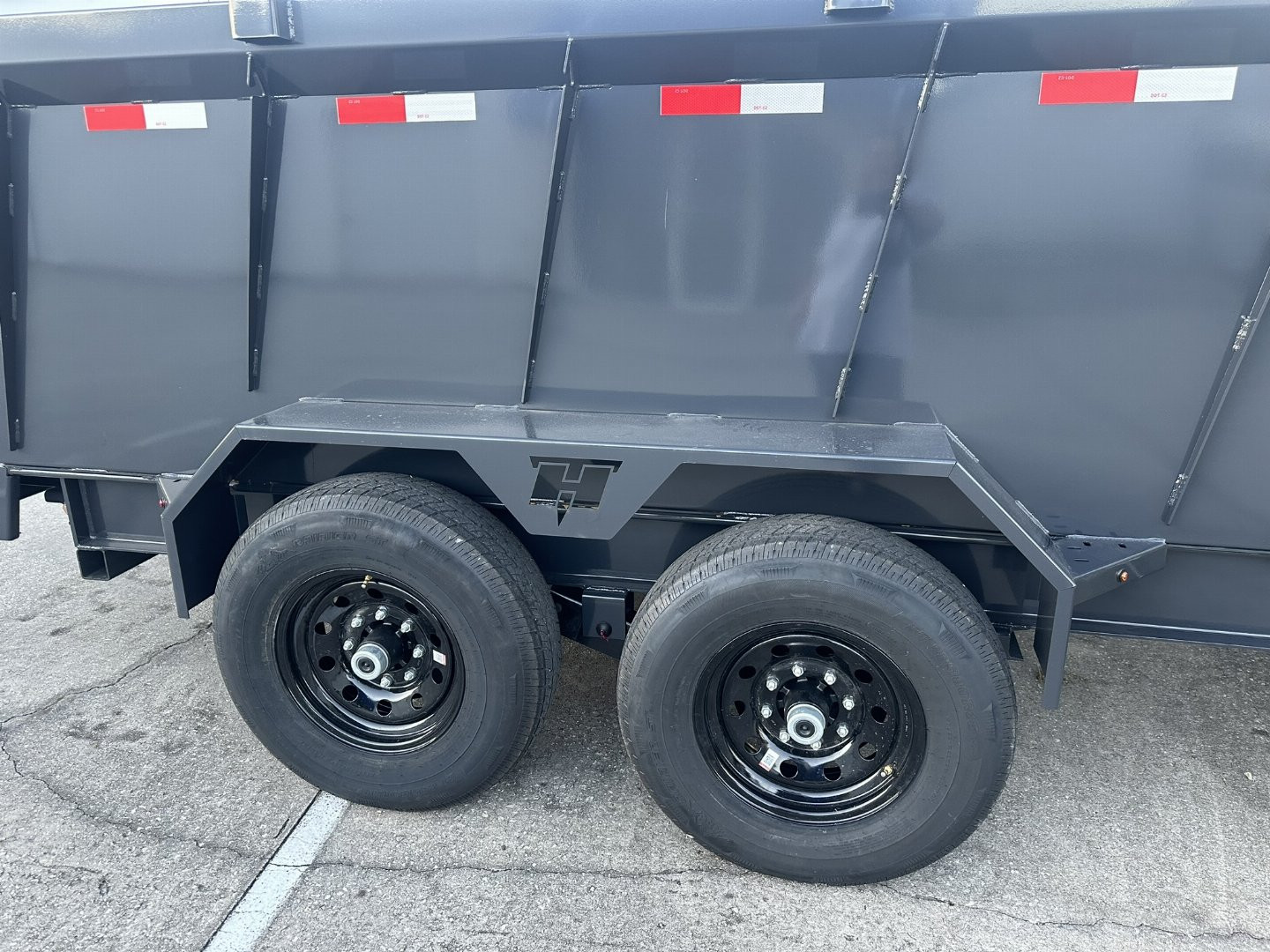 New 2025 Hillcrest Trailers 14K 7X16X40" Sides Dump Trailer w/Hydraulic Jack, LRG tires, HD Ramps