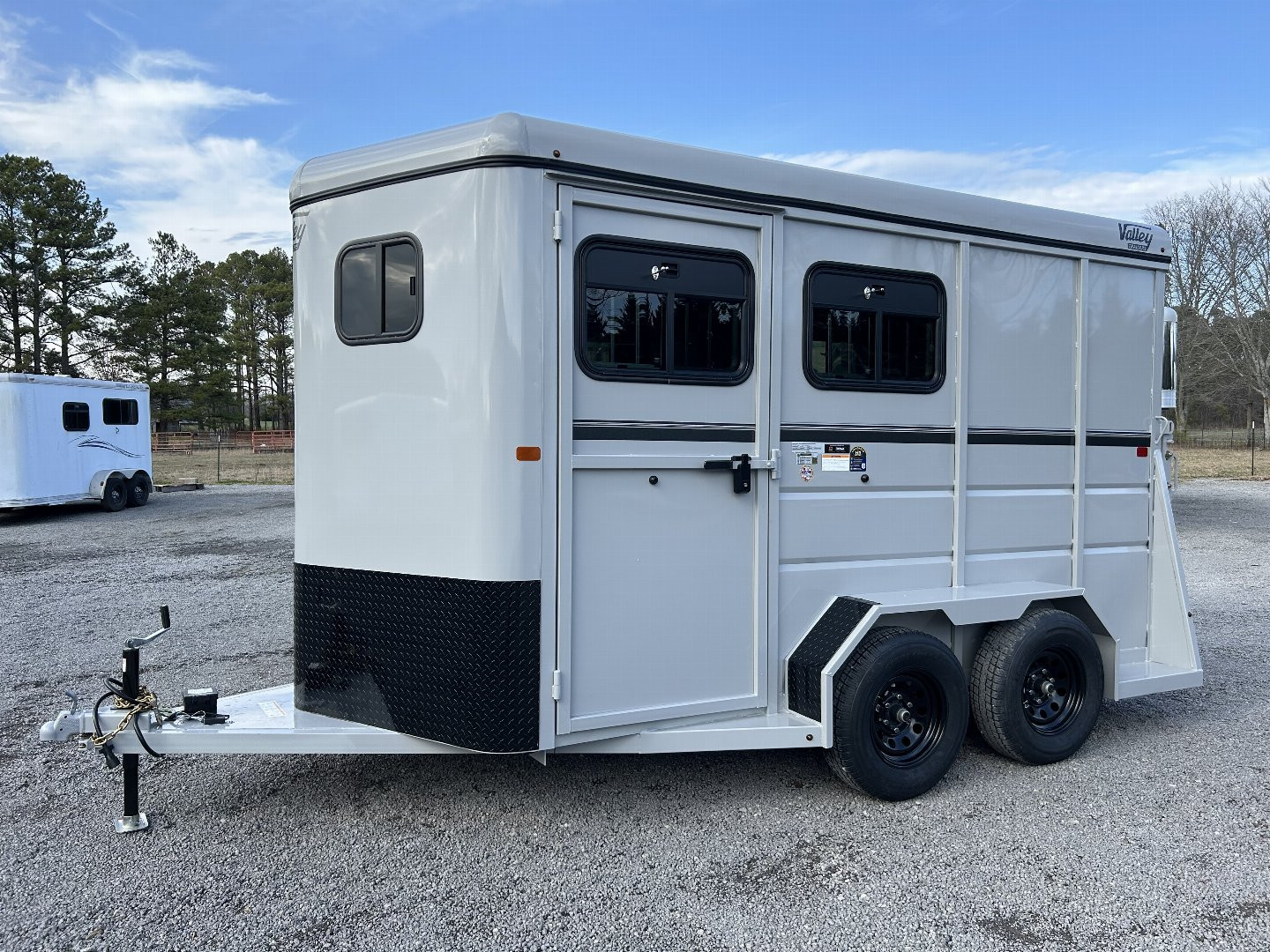 New 2025 Valley Trailers 2820 2-Horse Trailer