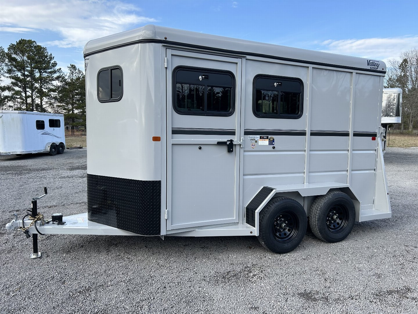 New 2025 Valley Trailers 2820 2-Horse Trailer