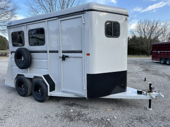 New 2025 Valley Trailers 2820 2-Horse Trailer