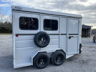 New 2025 Valley Trailers 2820 2-Horse Trailer