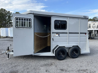 New 2025 Valley Trailers 2820 2-Horse Trailer