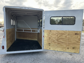 New 2025 Valley Trailers 2820 2-Horse Trailer