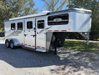 New 2025 Hawk 122C Horse Trailer