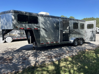 New 2025 Hawk 122C Horse Trailer