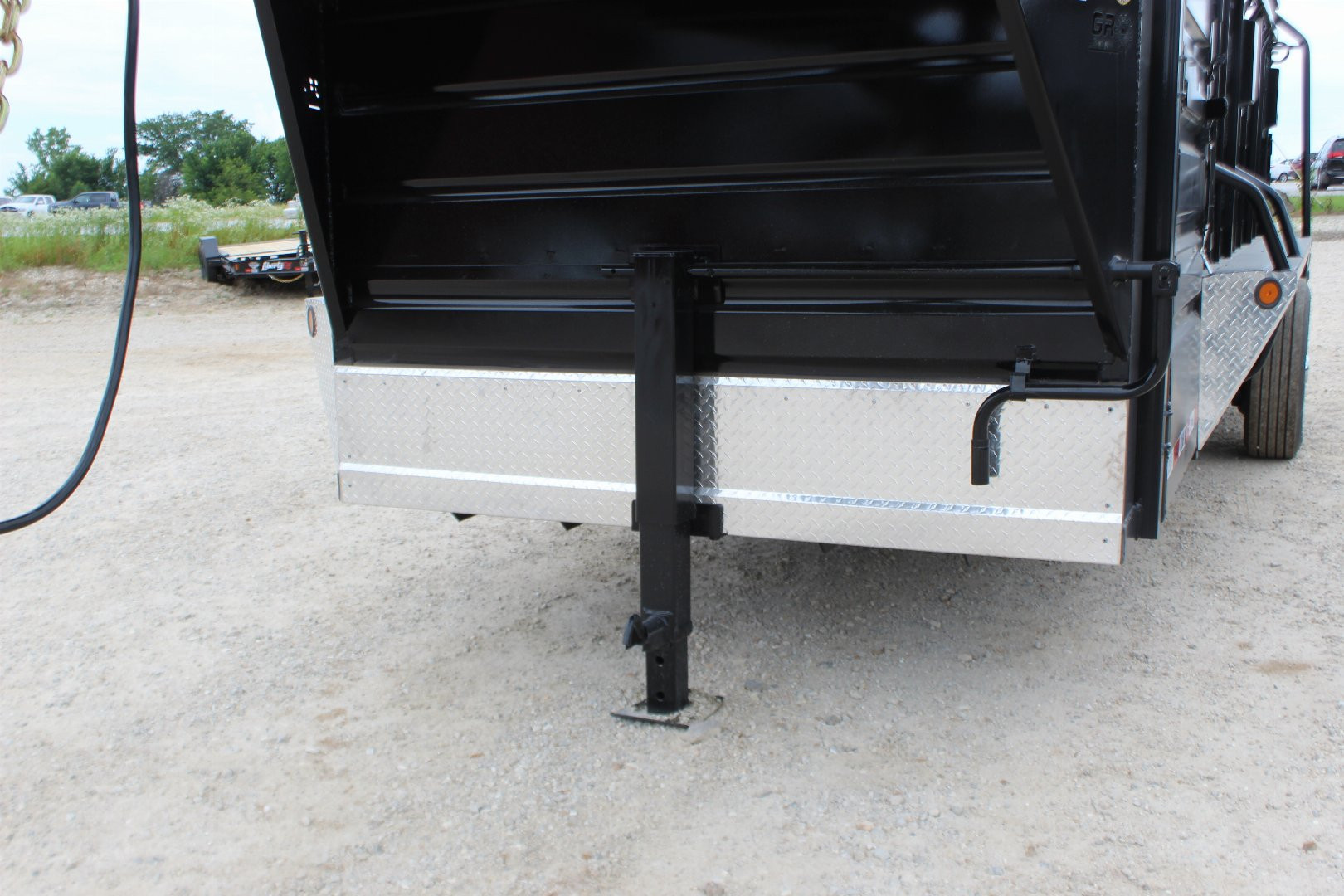 New 2025 GR Trailer 6.8 x 16 Gooseneck Half -Top Livestock
