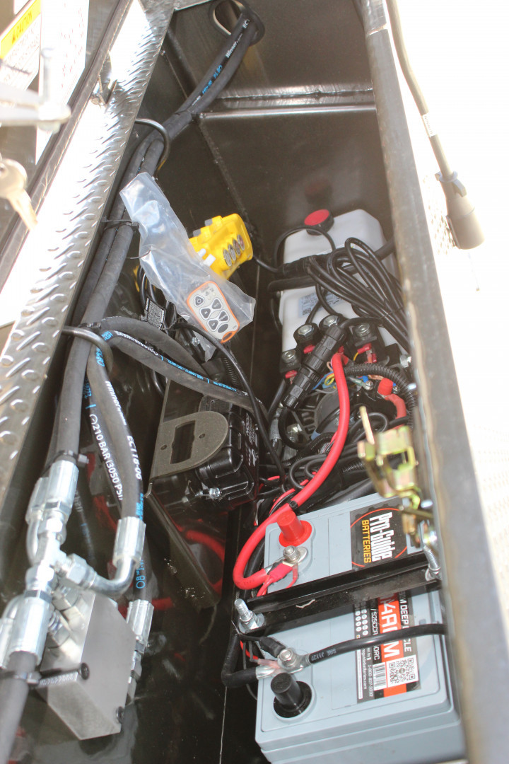 New 2026 MAXX-D T8X 102"x24' Gooseneck Equipment Tilt Trailer