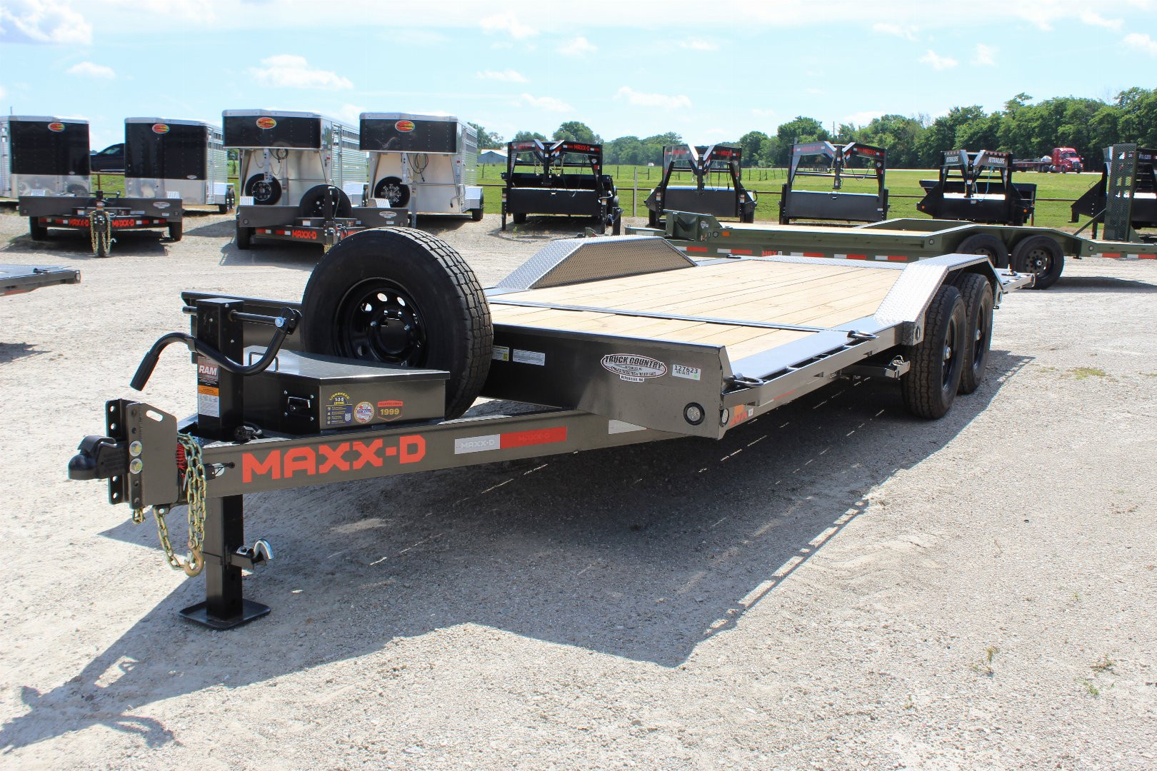 New 2026 MAXX-D G6X 102"x22' BP Equipment Tilt Trailer