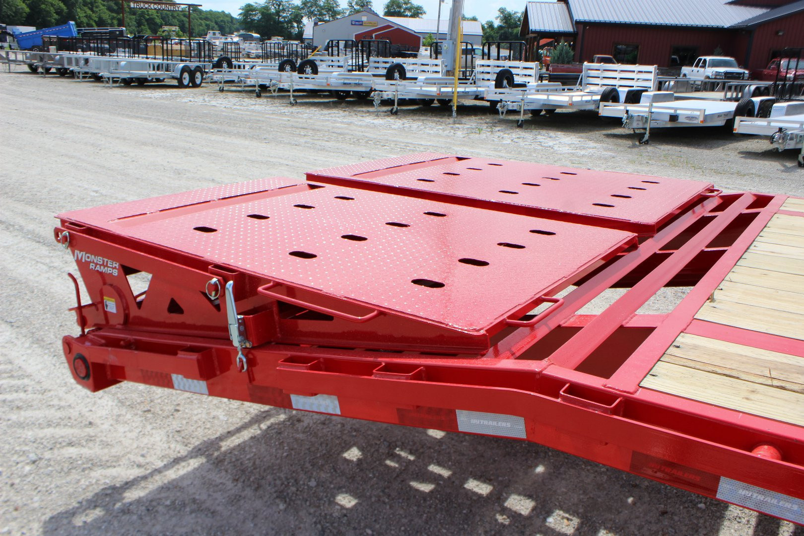 New 2026 PJ TRAILERS 102" x 25' LS Flatbed Trailer