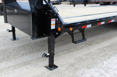 New 2026 PJ TRAILERS 102" x 25' LS Gooseneck Flatbed Trailer