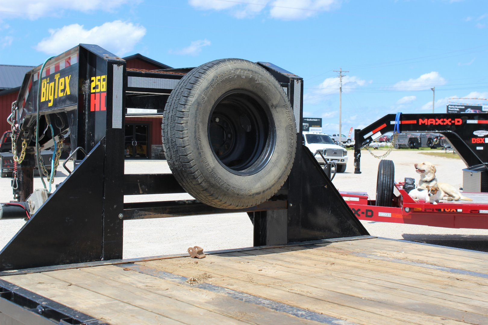 Used 2021 Big Tex 25' gooseneck Flatbed Trailer