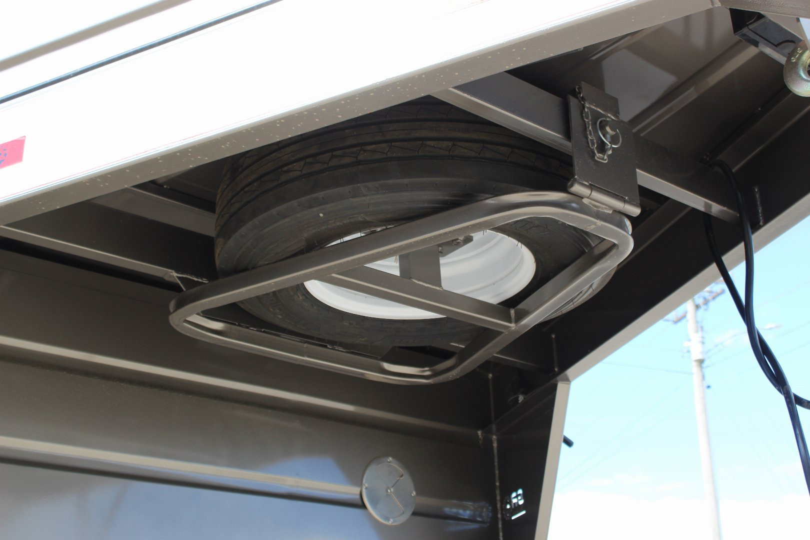 New 2025 GR TRAILERS 6.8' x 20' Livestock w/ dog boxes