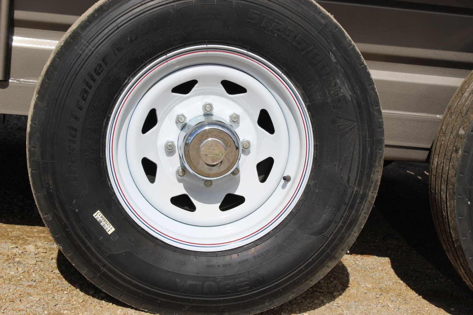 New 2025 GR TRAILERS 6.8' x 20' Livestock w/ dog boxes