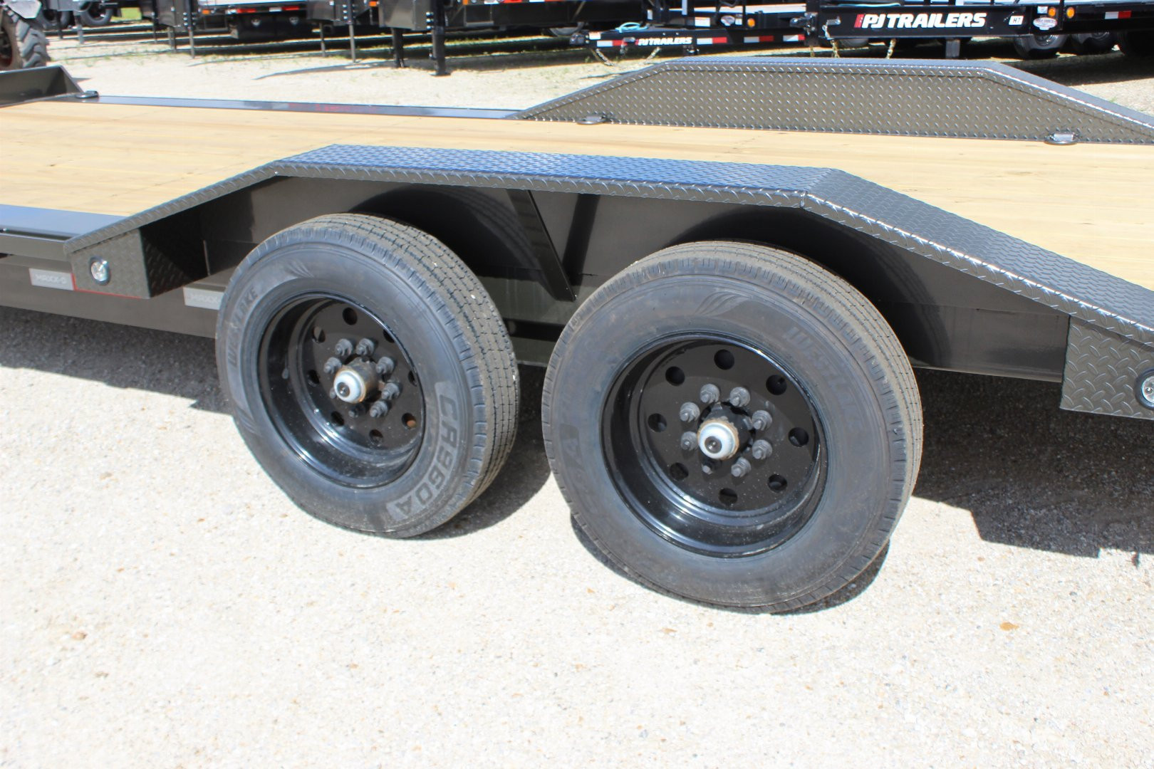 New 2026 MAXX-D T8X 102"x24' BP equipment Tilt Trailer