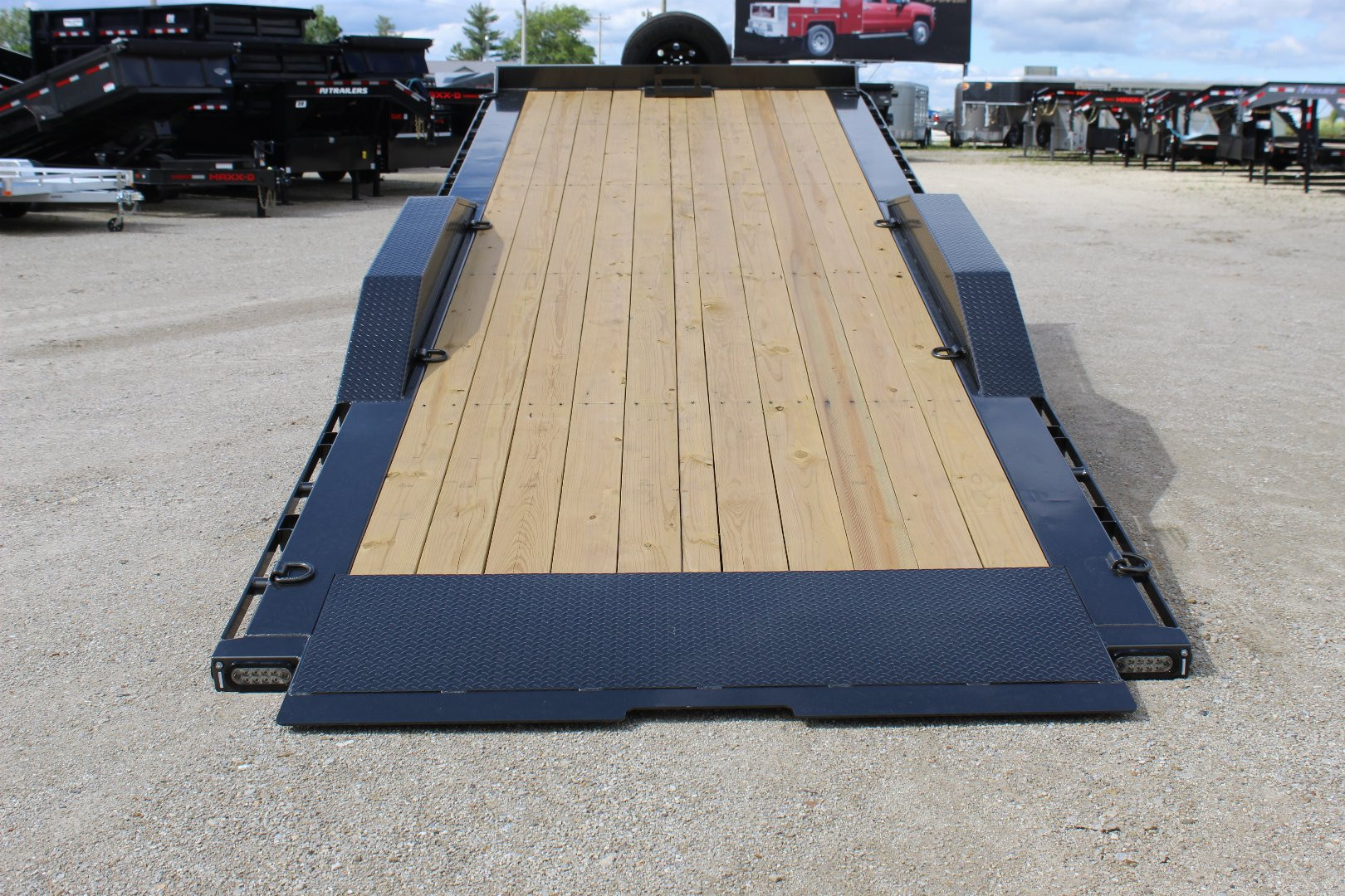 New 2026 MAXX-D T8X 102"x24' BP equipment Tilt Trailer