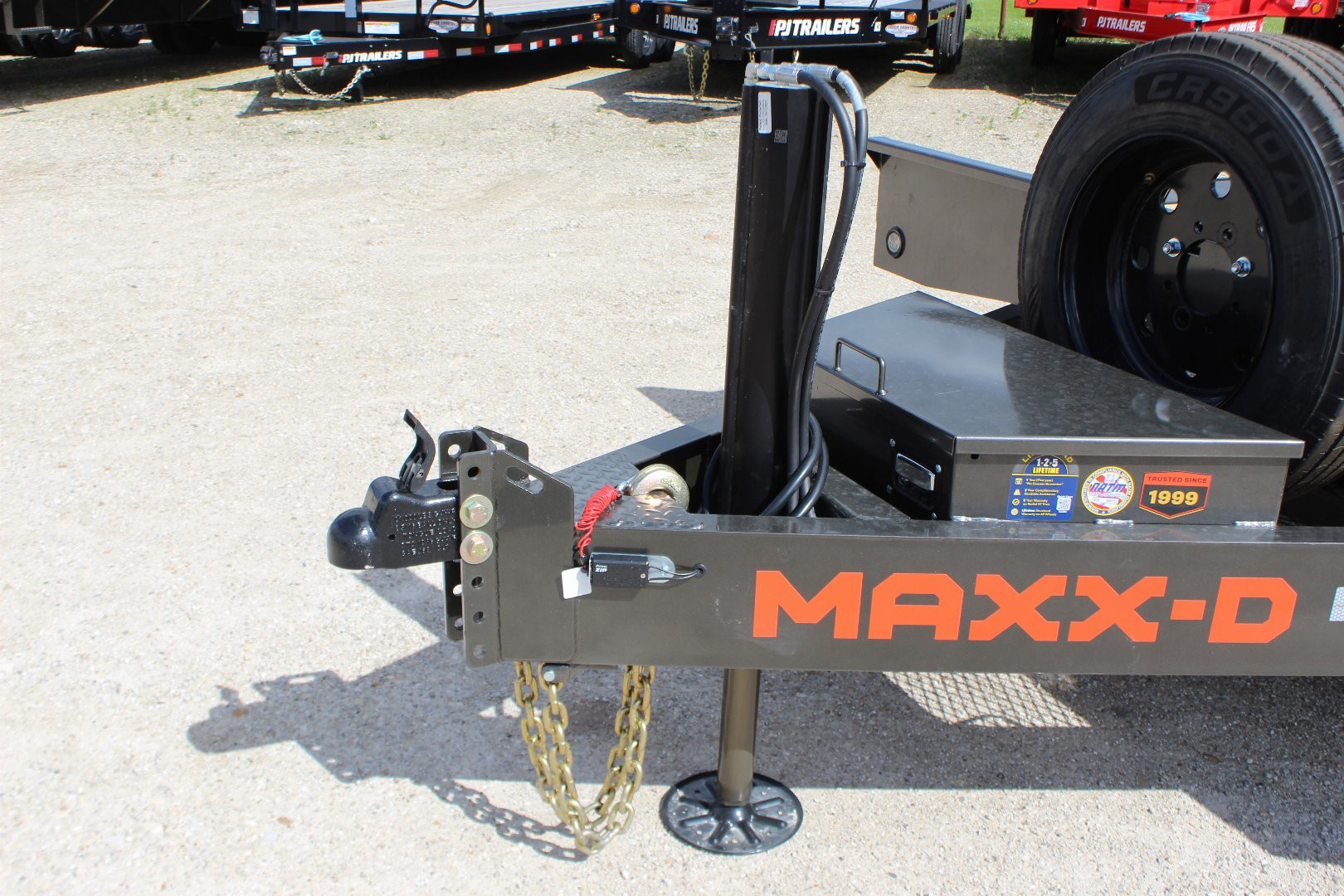 New 2026 MAXX-D T8X 102"x24' BP equipment Tilt Trailer