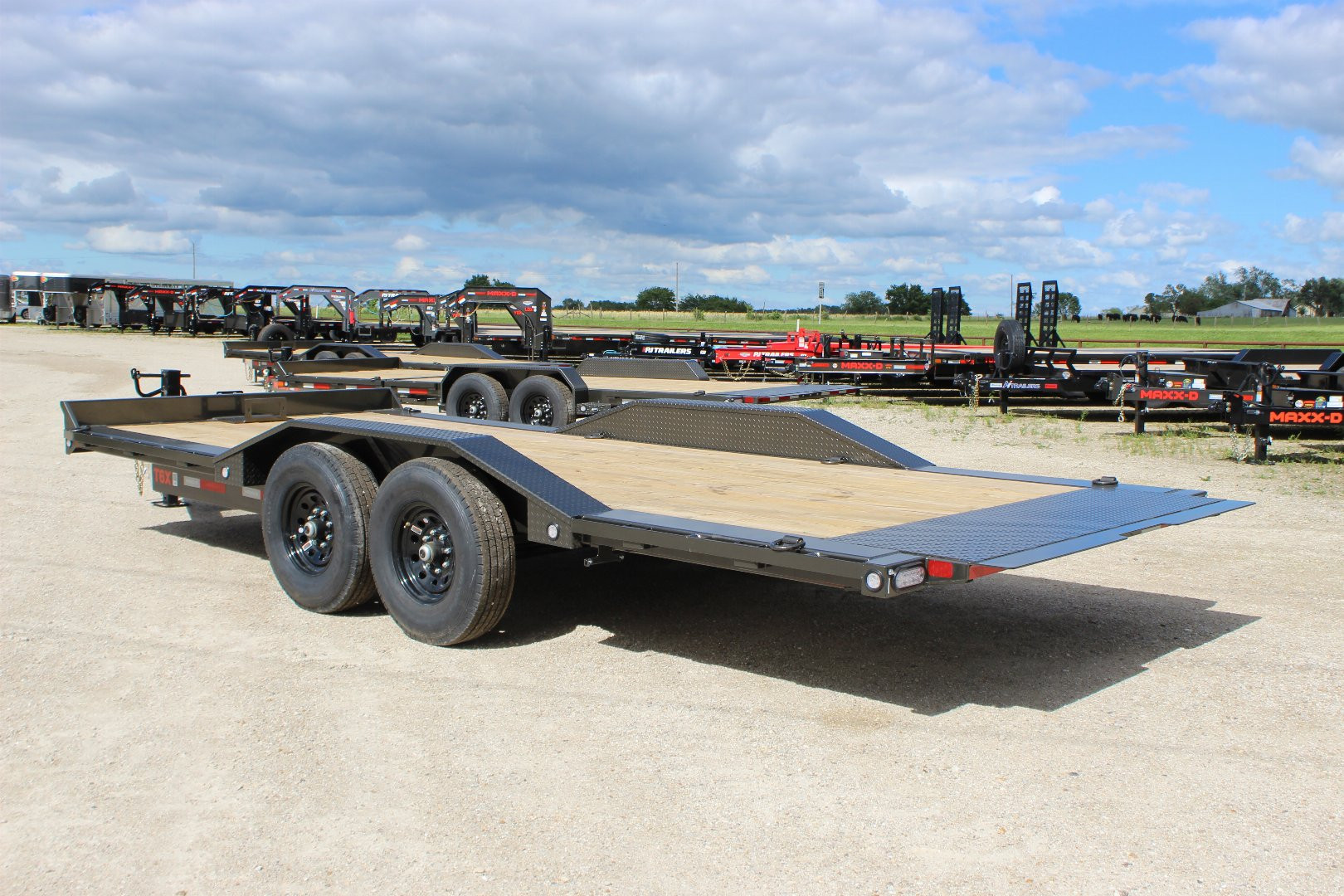 New 2026 MAXX-D T6X 102"x20' equipment Tilt Trailer