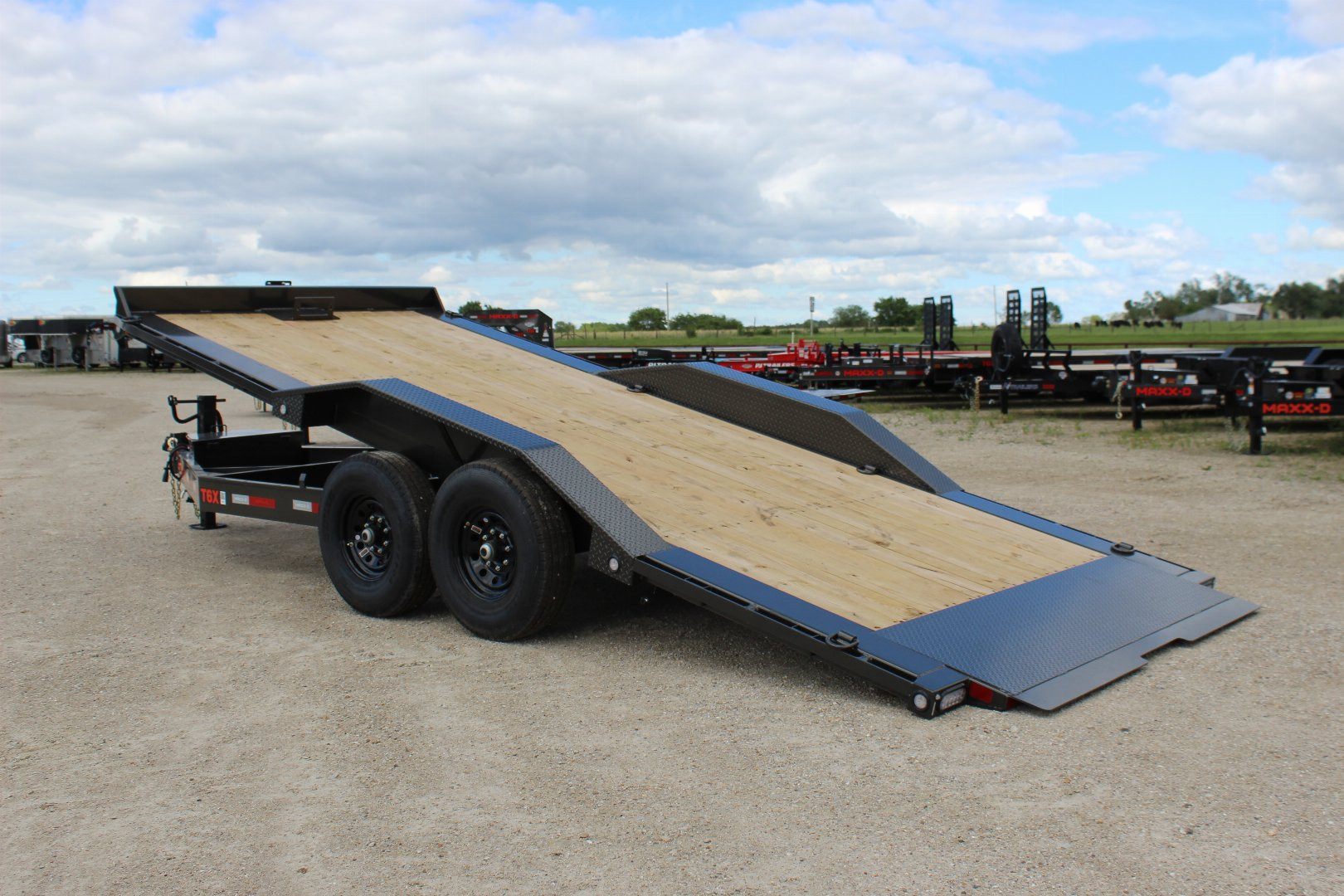 New 2026 MAXX-D T6X 102"x20' equipment Tilt Trailer
