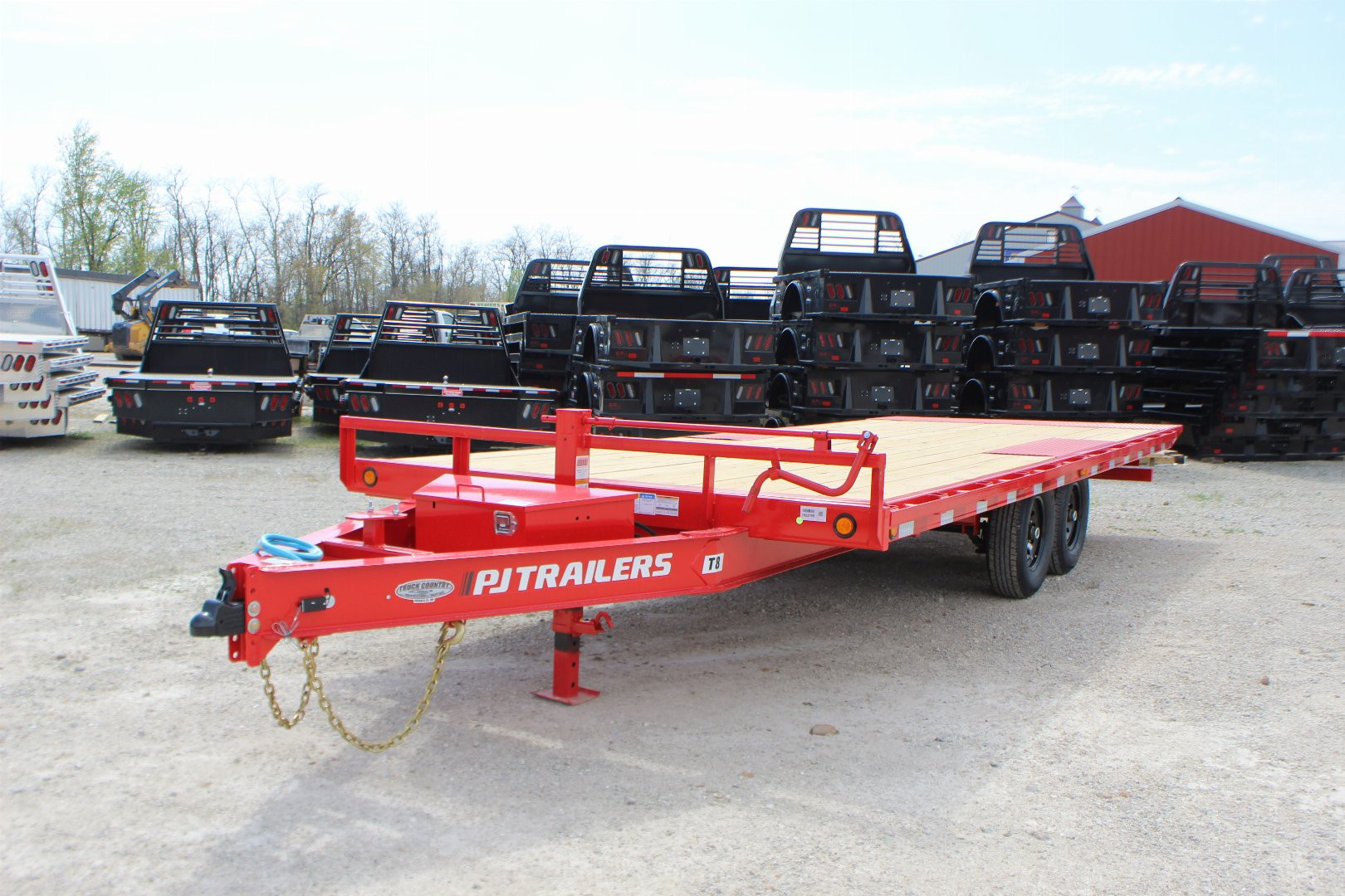 New 2025 PJ Trailer 102" x 22' T8 Deckover Trailer