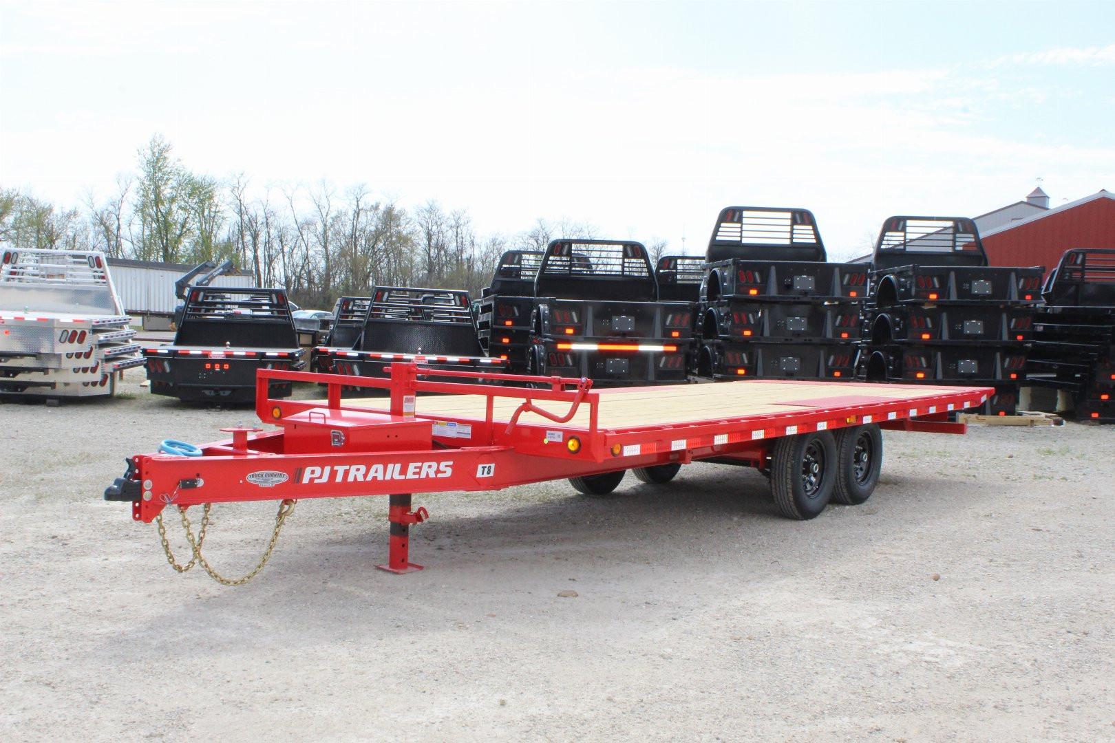 New 2025 PJ Trailer 102" x 22' T8 Deckover Trailer