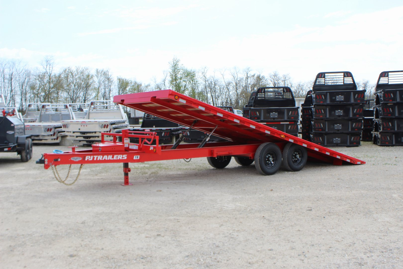 New 2025 PJ Trailer 102" x 22' T8 Deckover Trailer