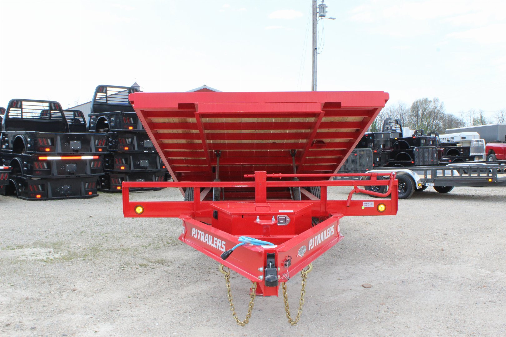 New 2025 PJ Trailer 102" x 22' T8 Deckover Trailer