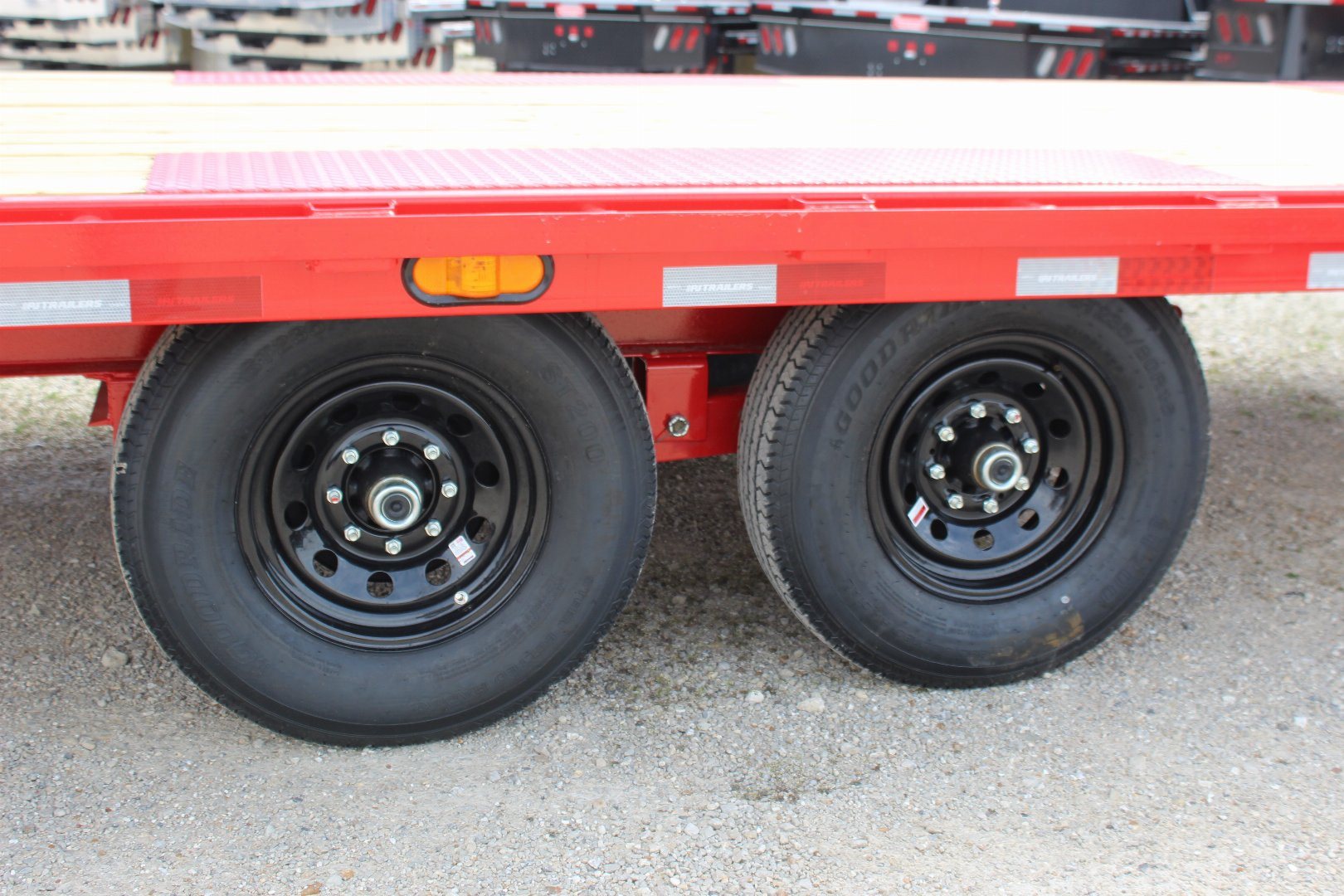 New 2025 PJ Trailer 102" x 22' T8 Deckover Trailer