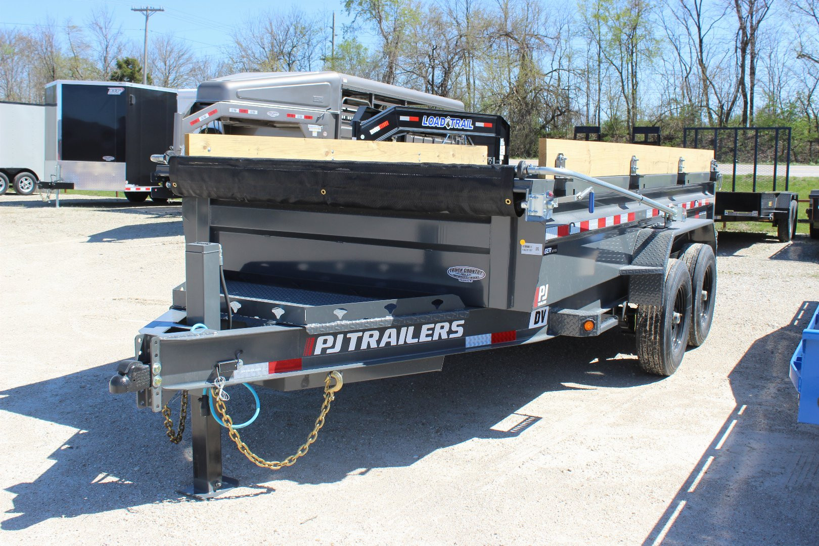 New 2025 PJ Trailers DV 14' BP Dump Trailer