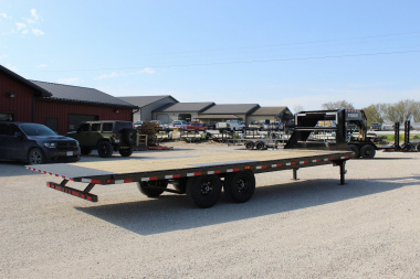 New 2025 PJ 102" x 24' T8 Gooseneck Deckover Trailer