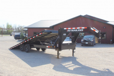 New 2025 PJ 102  x 24' T8 Gooseneck Deckover Trailer