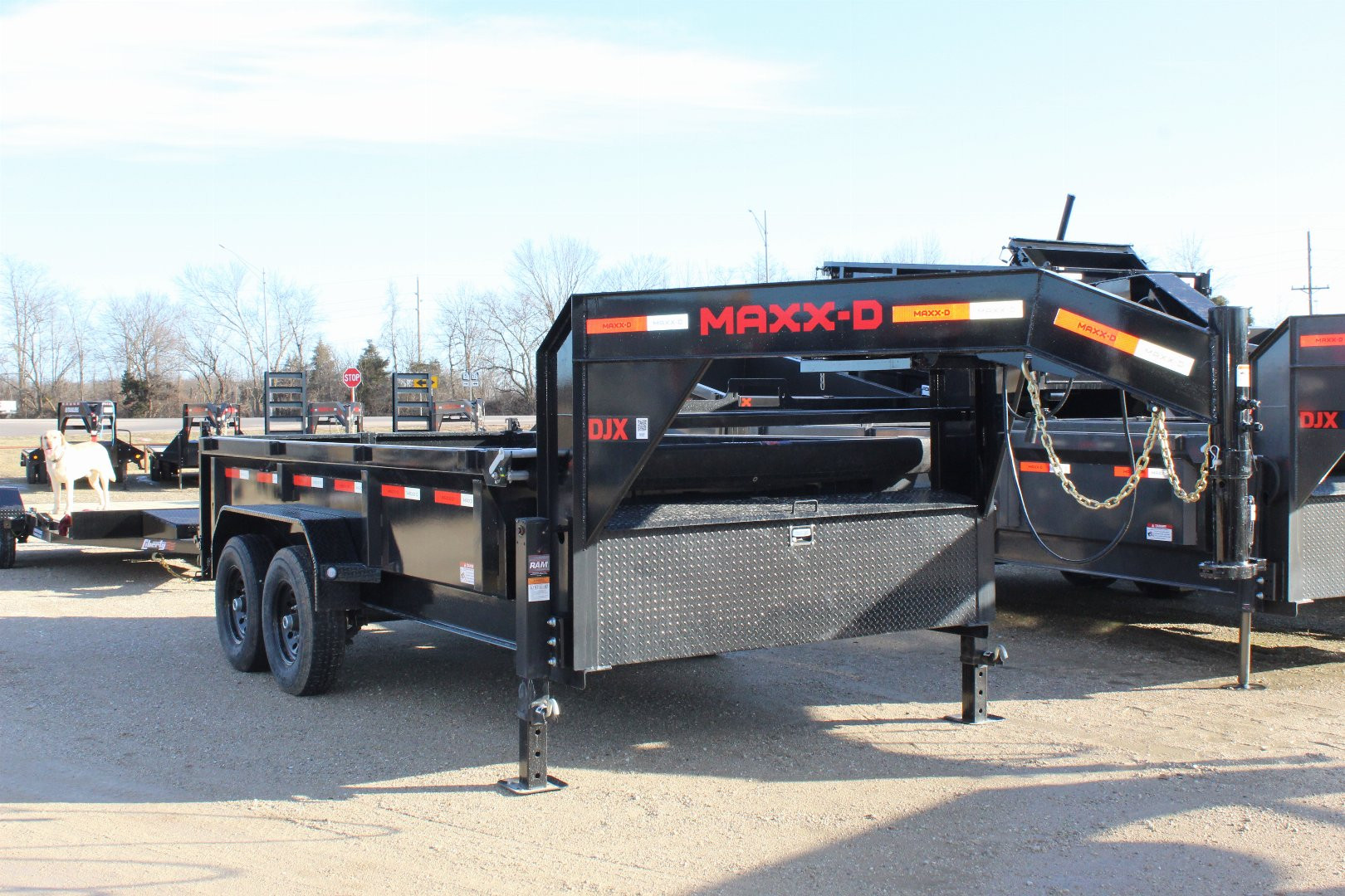 New 2025 MAXXD DJX 14' gooseneck Dump Trailer