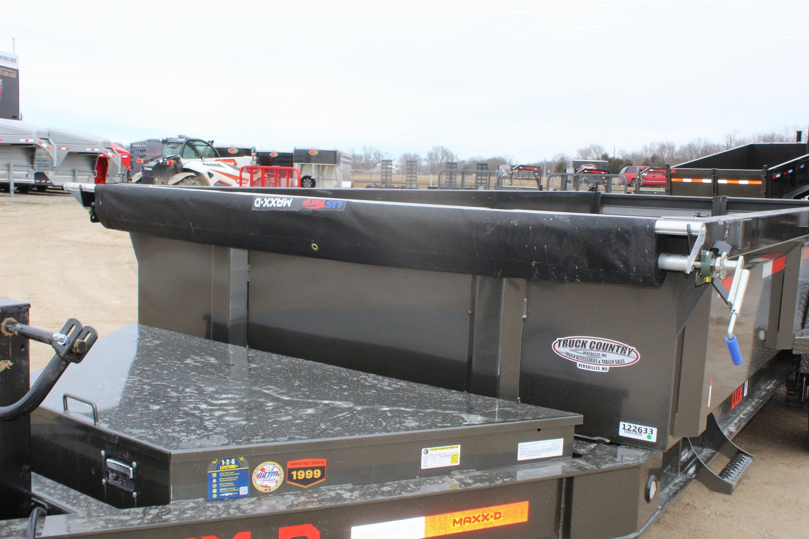 New 2025 MAXXD DJX 16' Dump Trailer