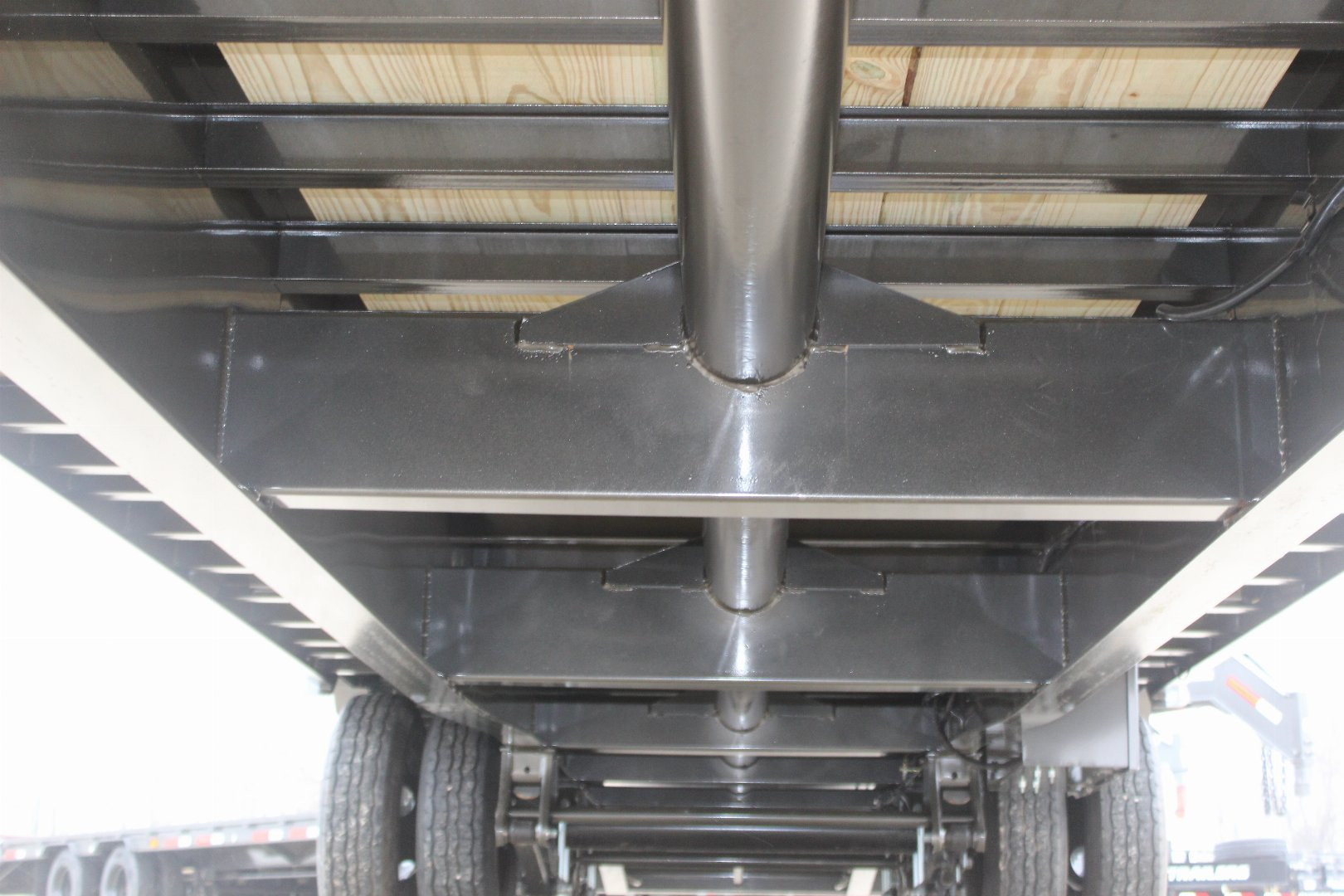 New 2025 MAXXD LDX 32' Gooseneck Flatbed Trailer