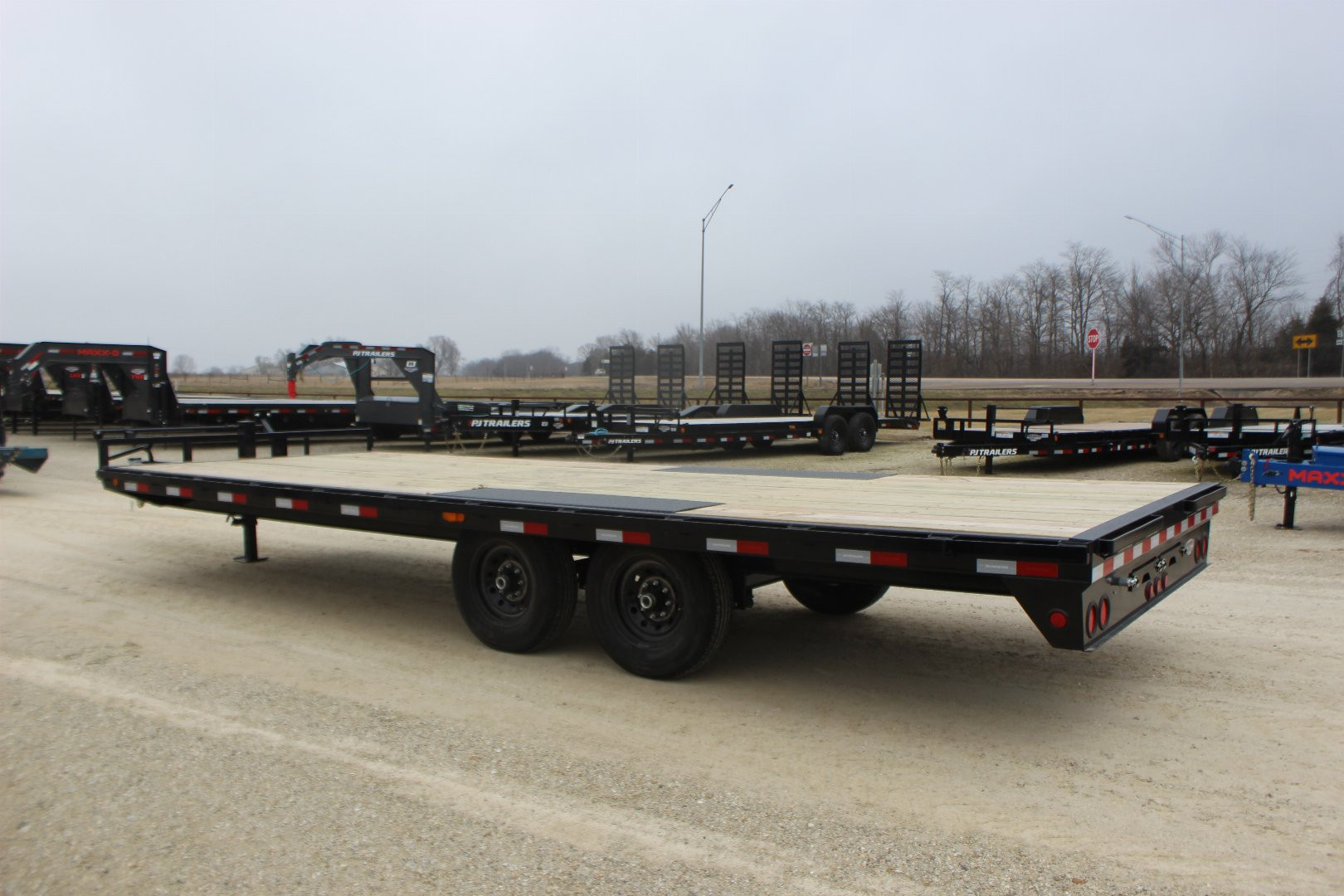 New 2025 PJ Trailer 102" x 22' F8 Deckover Trailer