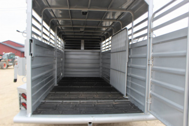 New 2025 GR Trailer 6.8' x 20' Gooseneck Livestock