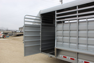 New 2025 GR Trailer 6.8' x 20' Gooseneck Livestock