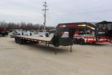 New 2025 MAXXD YDX 36' X 102" Gooseneck Hydraulic Dovetail