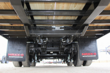 New 2025 MAXXD YDX 36' X 102" Gooseneck Hydraulic Dovetail