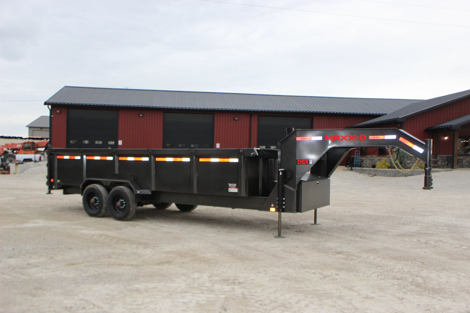 New 2025 MAXXD DSX 20' Gooseneck Dump Trailer