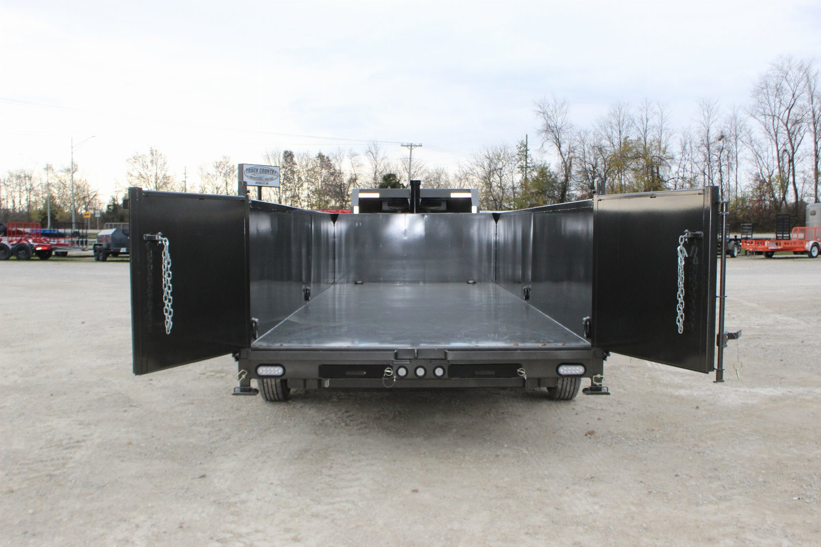 New 2025 MAXXD DSX 20' Gooseneck Dump Trailer