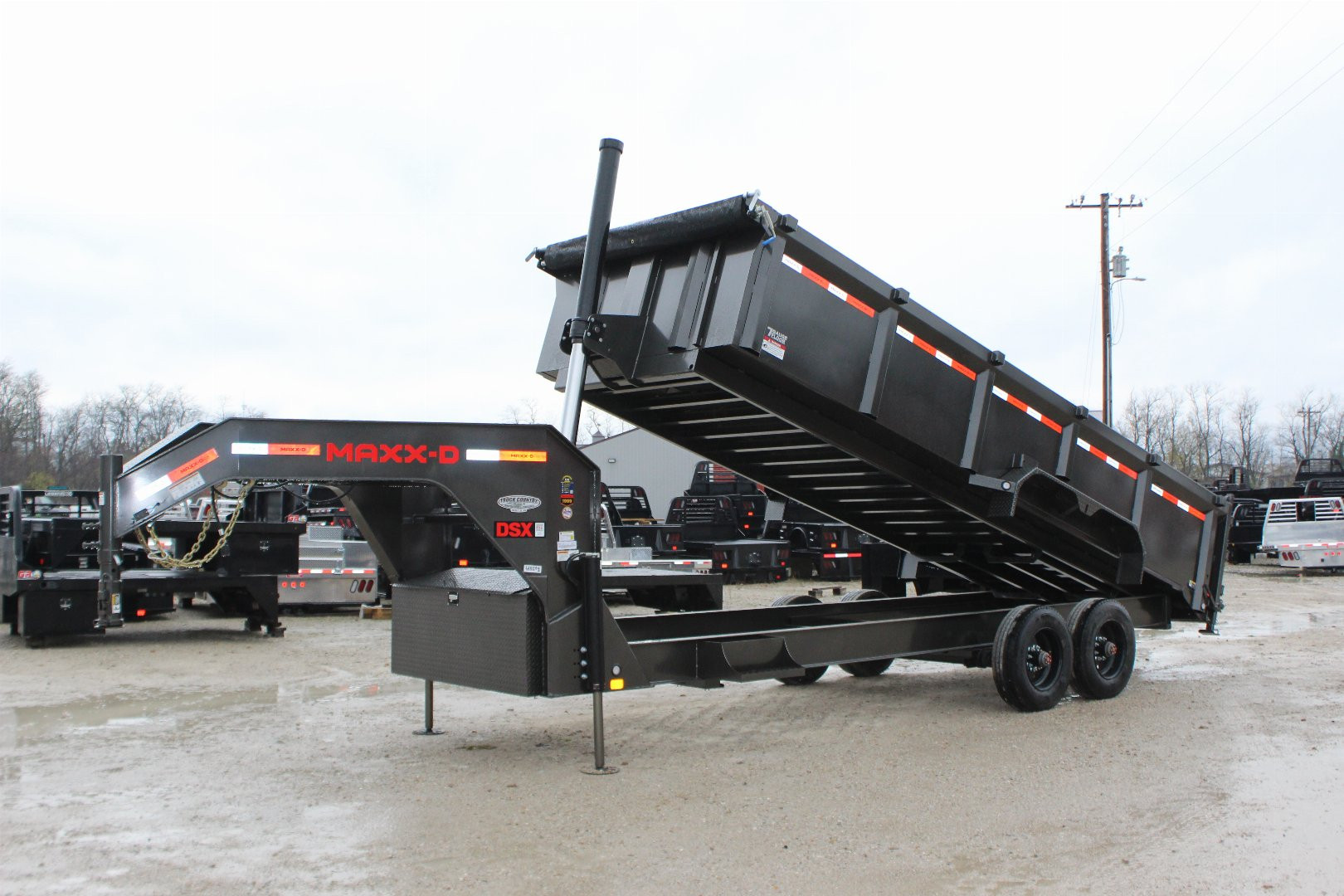 New 2025 MAXXD DSX 20' Gooseneck Dump Trailer